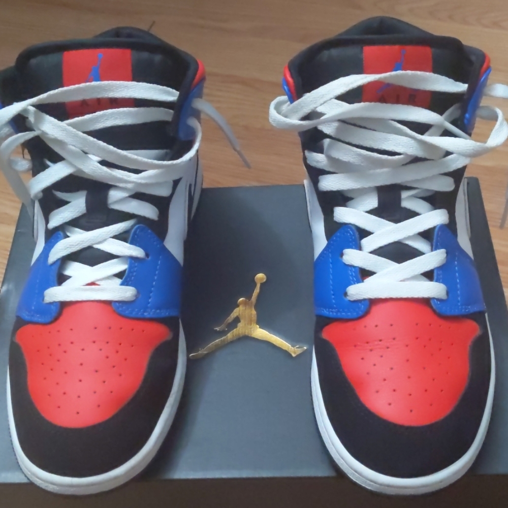 Air Jordan 1 Mid